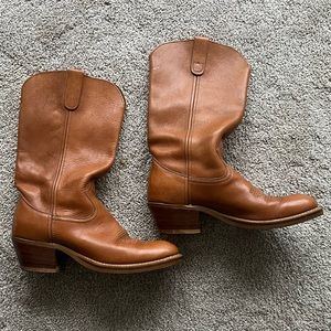 Frye Campus Dupe Mid Rise western cowboy boot in cognac size 8